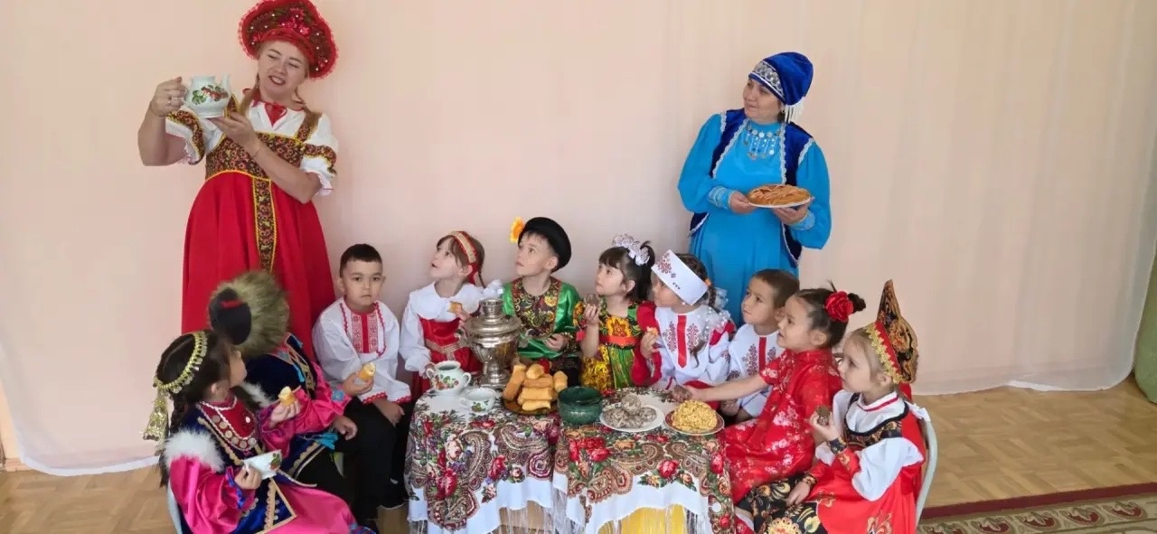 День национального костюма
